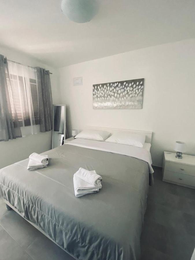 Apartmani Mila Стариград-Пакленица Экстерьер фото