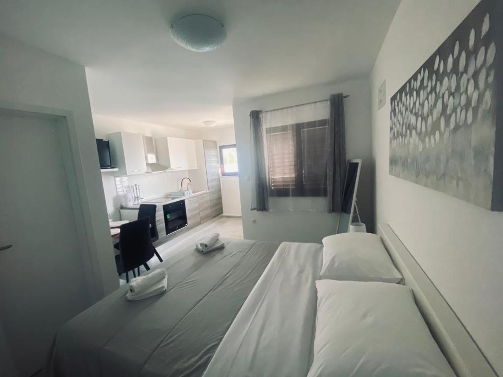 Apartmani Mila Стариград-Пакленица Экстерьер фото
