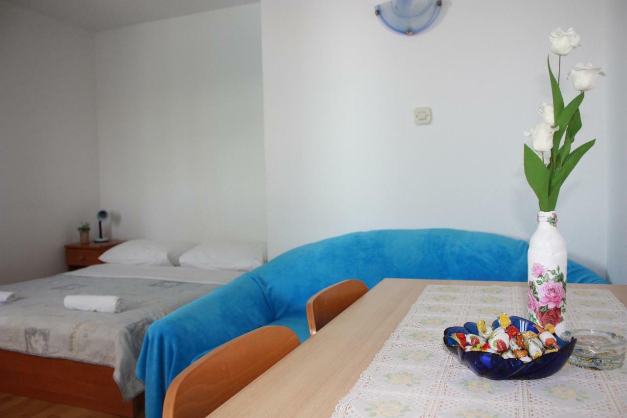 Apartmani Mila Стариград-Пакленица Экстерьер фото