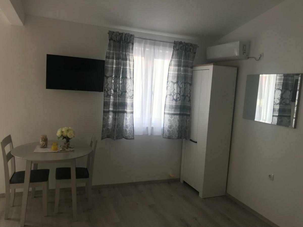 Apartmani Mila Стариград-Пакленица Экстерьер фото