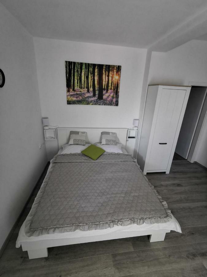 Apartmani Mila Стариград-Пакленица Экстерьер фото